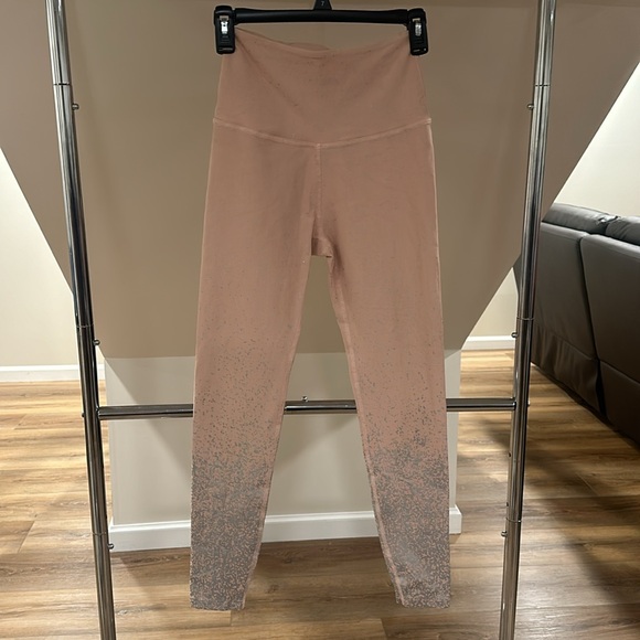 Beyond Yoga Sportsflex Alloy Ombré High Waisted Midi Yoga Leggings - Picture 2 of 7